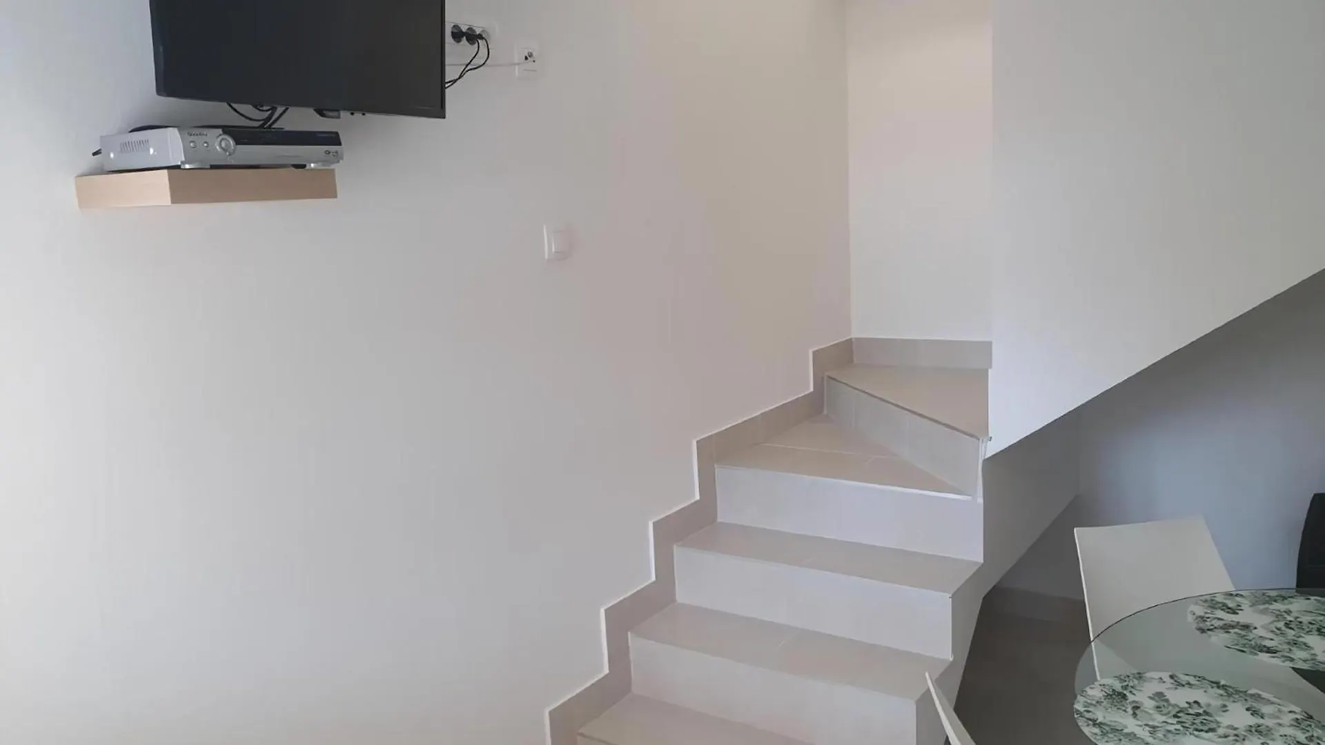 Schoenes Apartment In Banjole Mit Terrasse