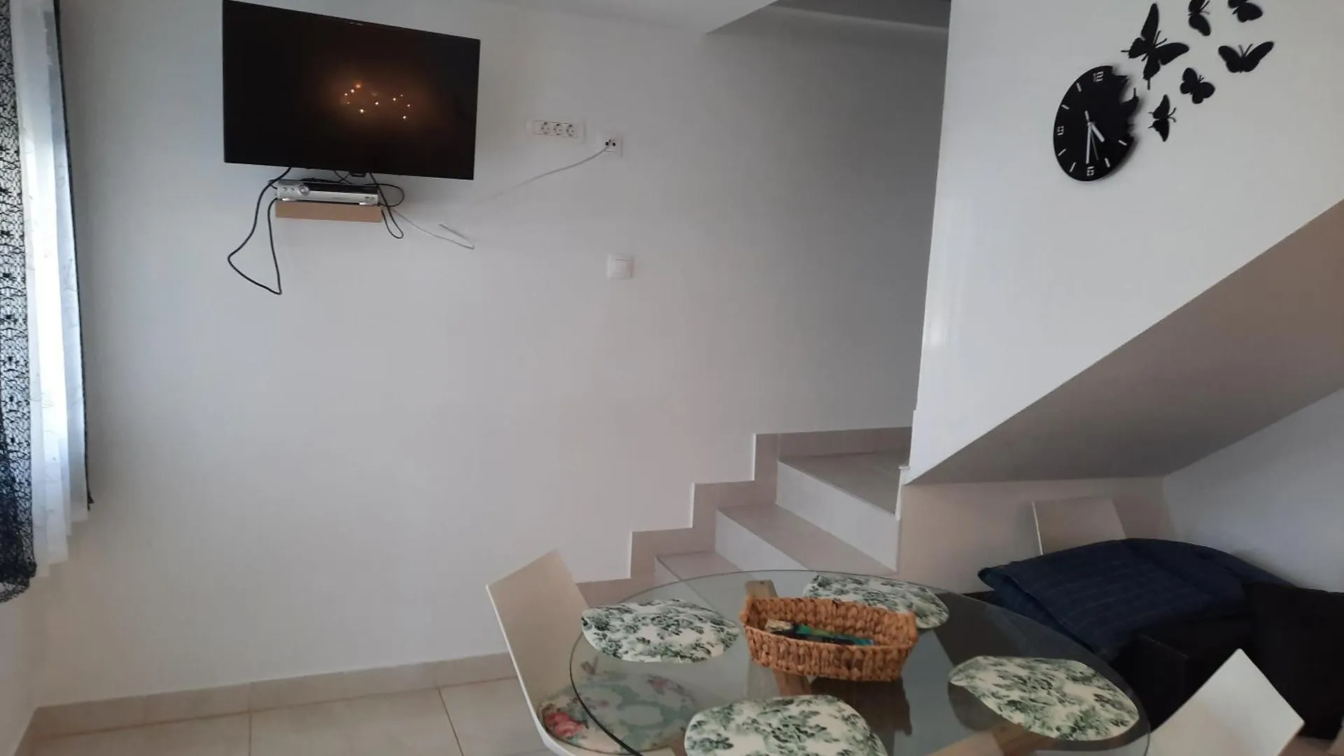 Schoenes Apartment In Banjole Mit Terrasse